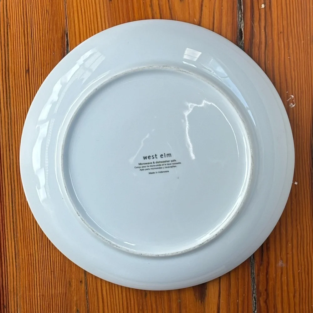 West Elm Penguin Plate 🐧